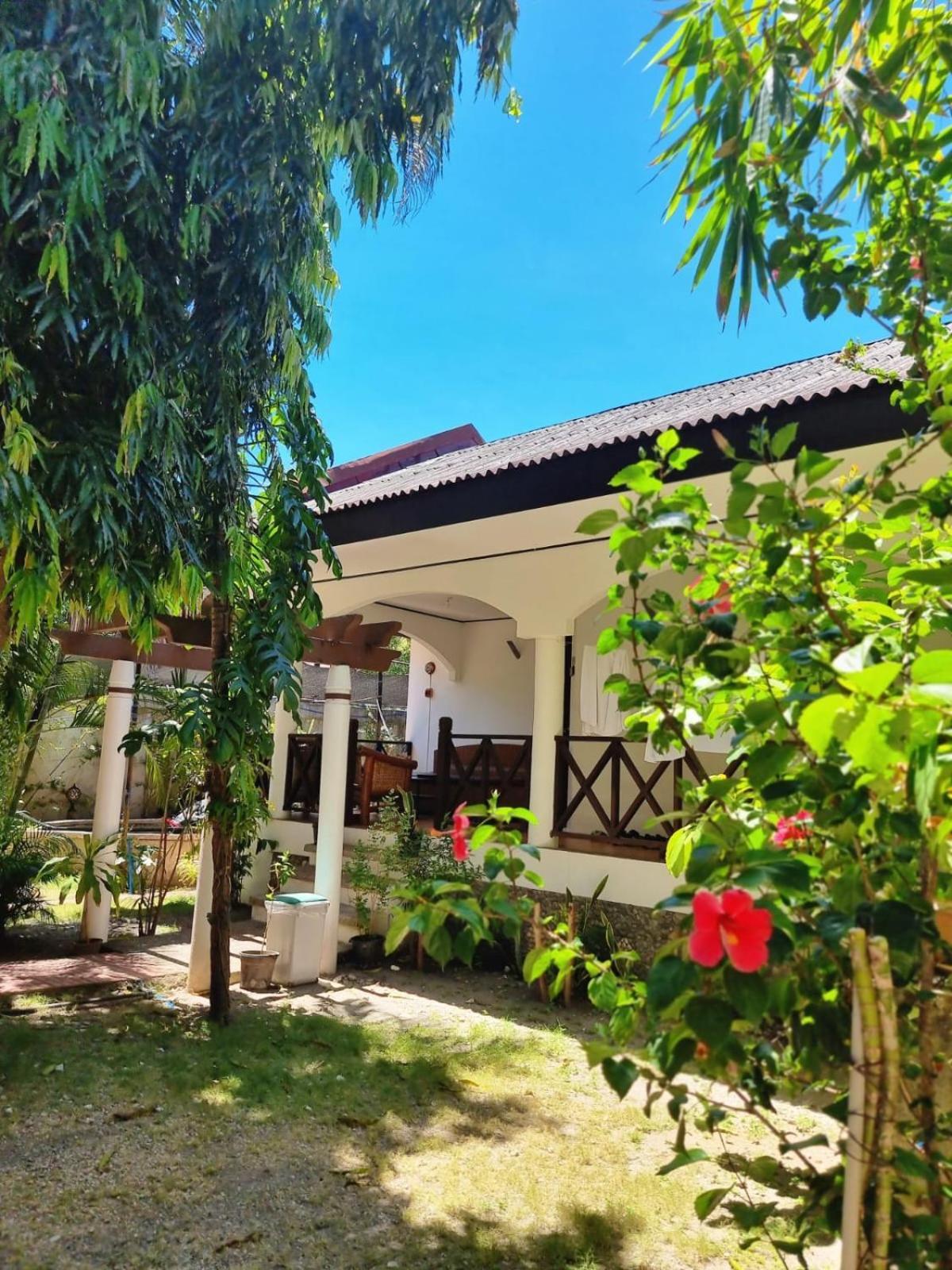Nirvana Beach Resort Balabag  Exterior photo